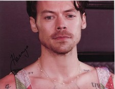HARRY STYLES AUTOGRAPH PHOTO