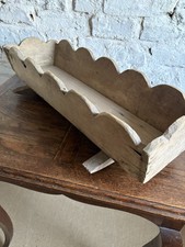 Rustic Scalloped Edge Wooden