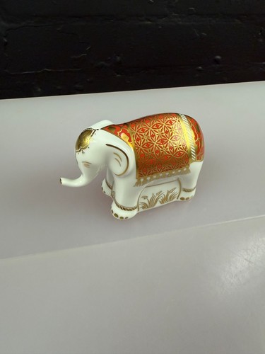 Royal crown derby red - crown,