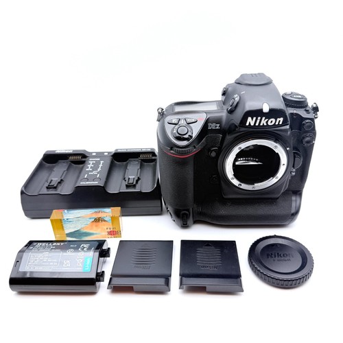 Nikon d2x 4mp digital - nikon,
