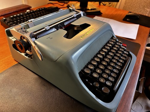 Olivetti studio typewriter - studio,