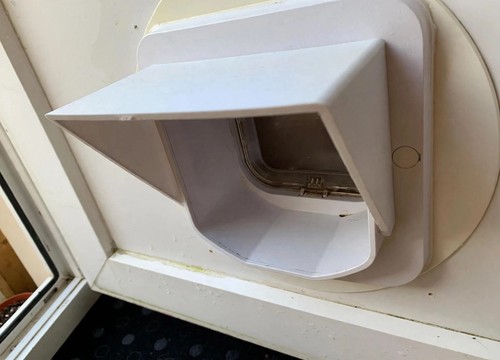 Universal cat flap rain wind - cat,