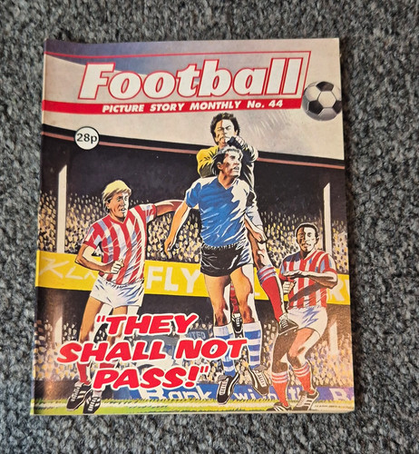 Football picture story monthly - picture,