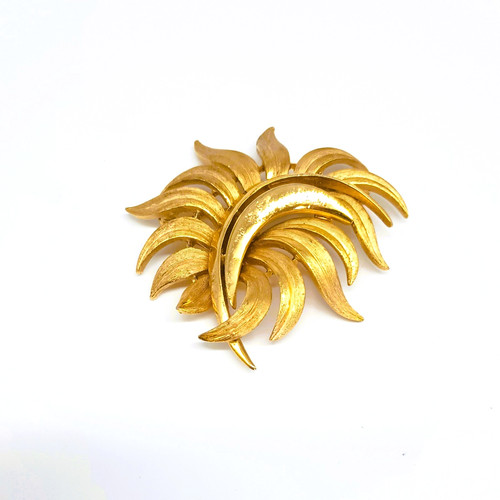Crown trifari vintage - trifari, leaf