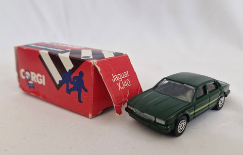 Corgi jaguar xj40 - corgi,