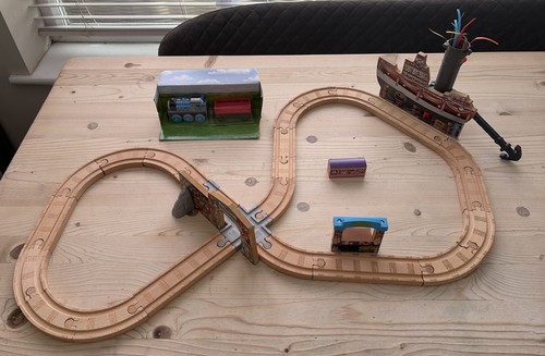 Thomas wooden railway - wooden,