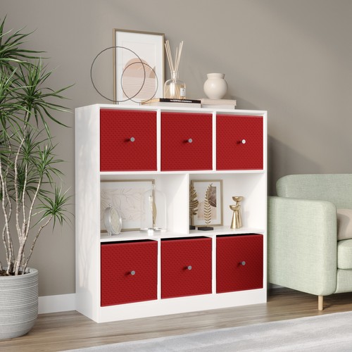 Asymmetrical white cube - asymmetrical,