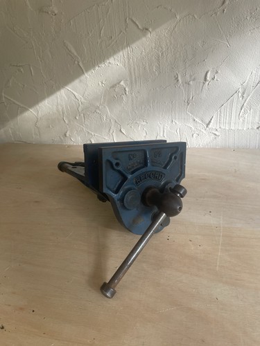 Record quick release - quick,