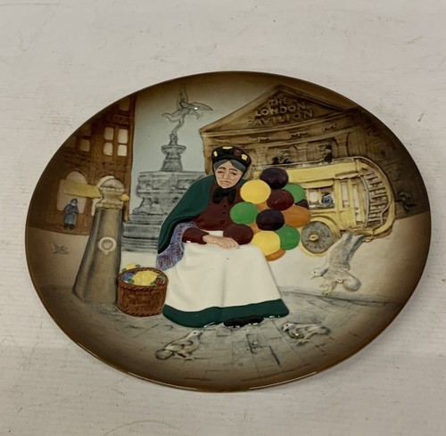 Royal doulton plate the - the, old