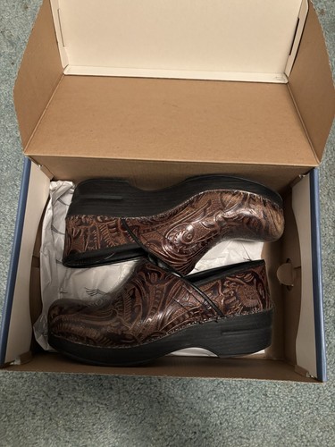 Dansko brown tooled - brown, leather