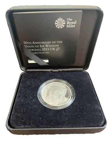 Sir winston churchill 2015 5 - churchill, £5