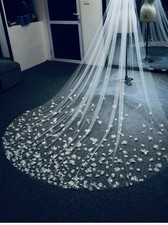 Flower and Pearls Wedding Veil with Comb - Ivory 3M Length