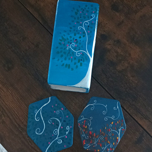 Hand painted and glazed four - painted,