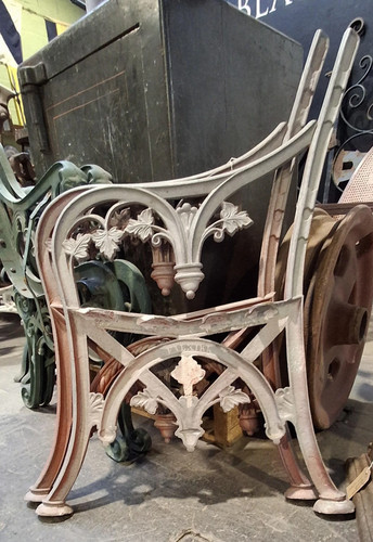 Vintage red cast aluminium - vintage,