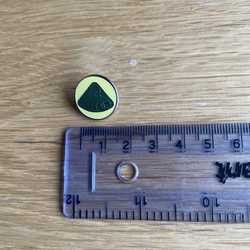 Vintage lotus pin badge vgc - vintage,
