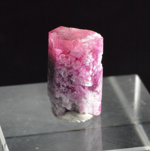 Red beryl emerald - beryl,,