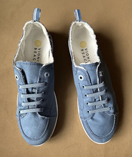 VIONIC Pismo Casual Trainer