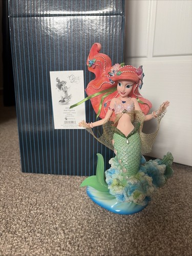 Disney showcase collection - showcase,