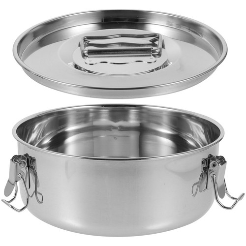 Steam pudding mold with - pudding,