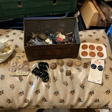 Vintage Tin of Old Buttons