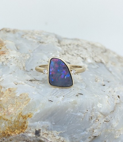 Solid black opal - black, yellow