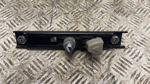 Ldv v80 seat belt shoulder - ldv,