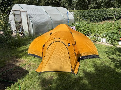 North face expedition tent - 25,