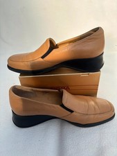 Clarks springers leather tan colour size 5.5 loafers light weight