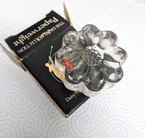 Dartington handmade daisy - handmade,