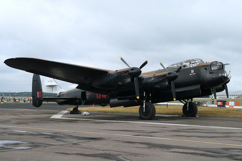 Bomber avro lancaster aircraft - avro,