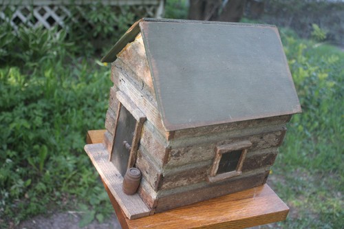 Charming minature log - charming, cabin