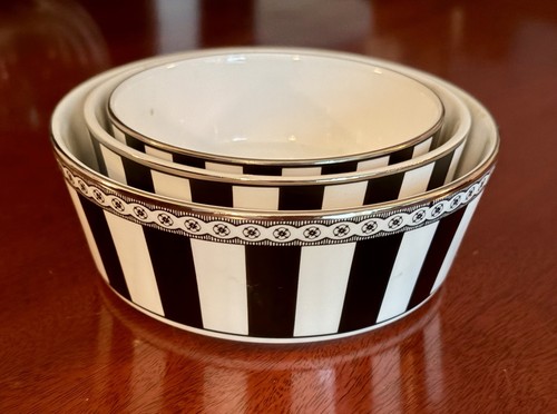 Wedgwood contrasts nibble - contrasts,