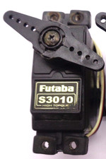 Futaba S3010 Servo Medium Duty 0.16s / 6.5kg + horn and mounts