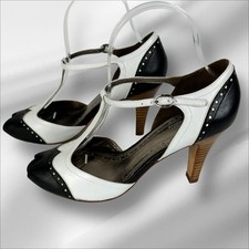 Brooks Brothers Pumps Heels