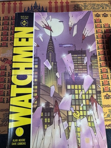 Watchmen graphic novel - graphic,
