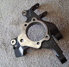 Rear Knuckle hub LEFT Near side Mitsubishi Lancer Evolution Evo 5 / 6 GSR CP9A