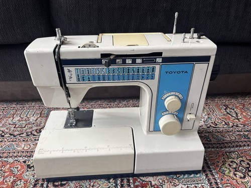 Toyota sewing machine 2701 - machine,