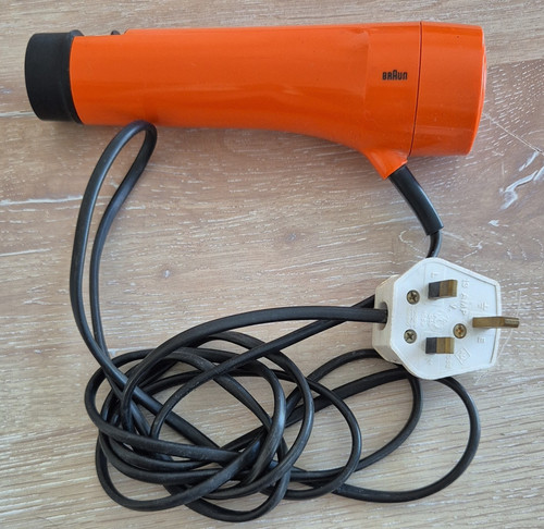 Braun vintage 1970s hair dryer - braun,