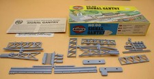 Vintage Airfix OO/HO Gauge 3601 Signal Gantry Building Kit - Boxed