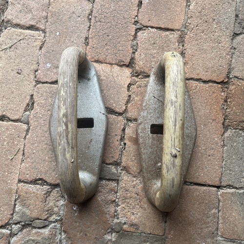 Box handles - box,