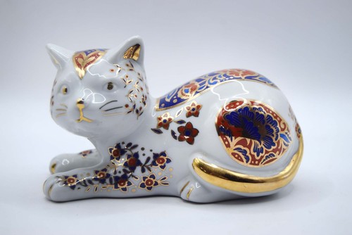 Porcelain imari cat - imari,