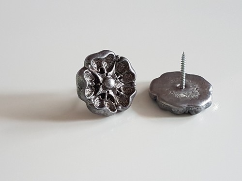 Lead tudor rose motif - tudor,