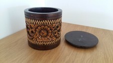 VINTAGE 'CARVED WOOD EFFECT'  YARN / STRING DISPENSER. VGC