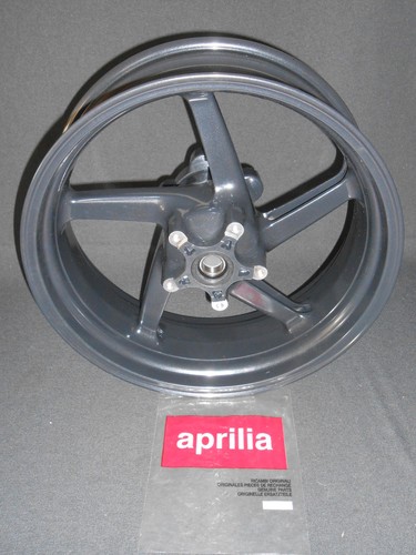 New genuine aprilia rsv1000 - aprilia,