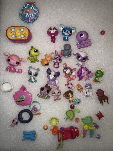 Littlest pet shop bundle - shop, 23