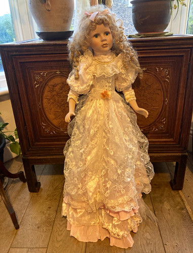 Vintage porcelain doll extra - porcelain,