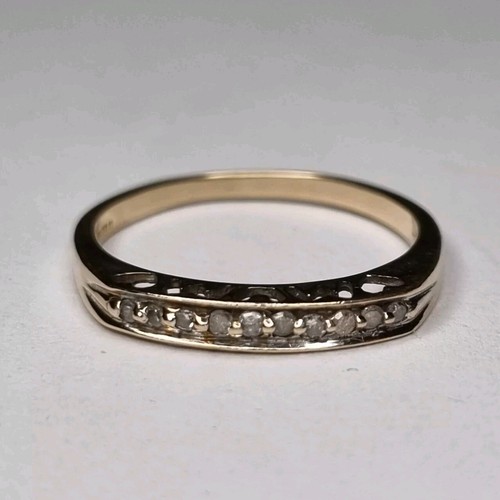 9ct yellow gold diamond - 9ct,