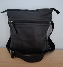 OSPREY SOFT BLACK LEATHER MID SIZE CROSSBODY SATCHEL BAG WITH WEBBING STRAP