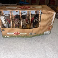 2012 Toys "R" Us Chestnut