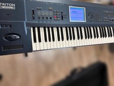 Korg Triton Extreme 61-Key